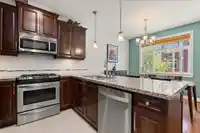 93 8068 207 STREET - thumbnail 4