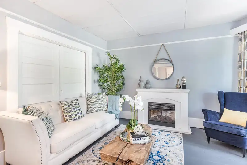 136 W 12TH AVENUE - photo 2 of 40