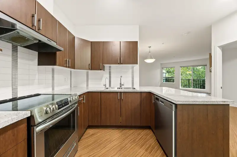 308 19830 56 AVENUE - photo 3 of 28