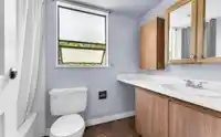 201 13316 71B AVENUE - thumbnail 9