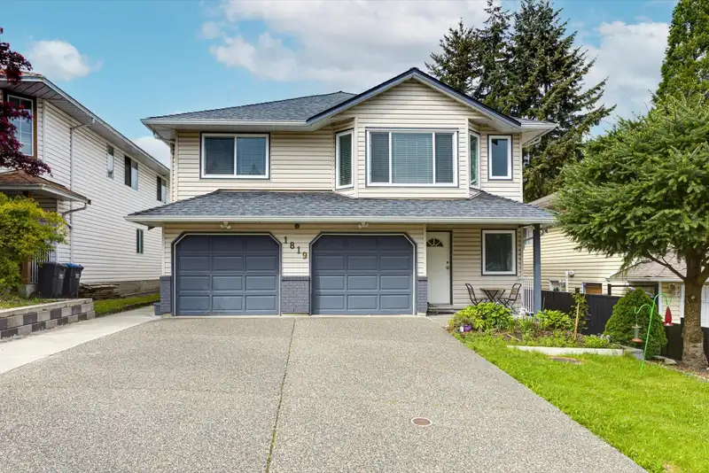 1819 JACANA AVENUE - photo 1 of 28