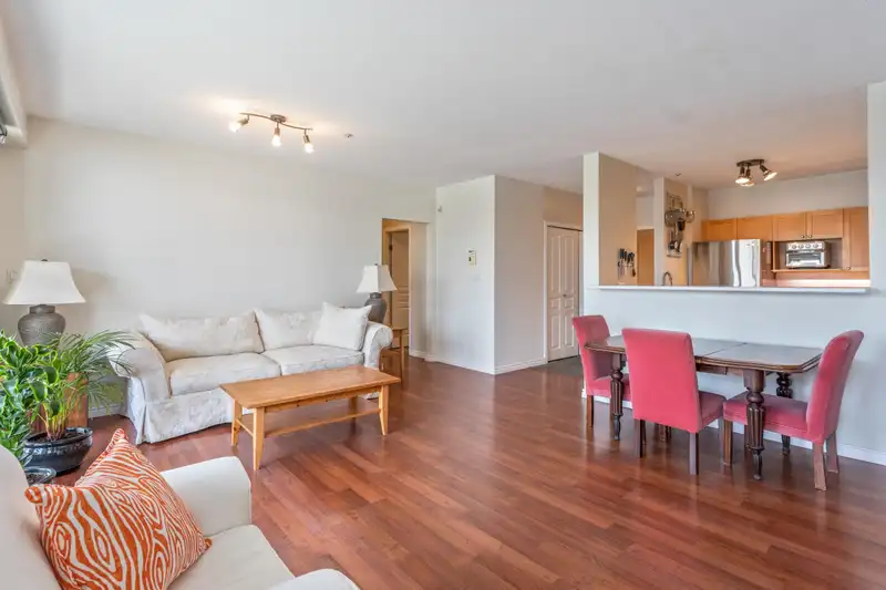 306 1820 E KENT AVENUE SOUTH - photo 3 of 38