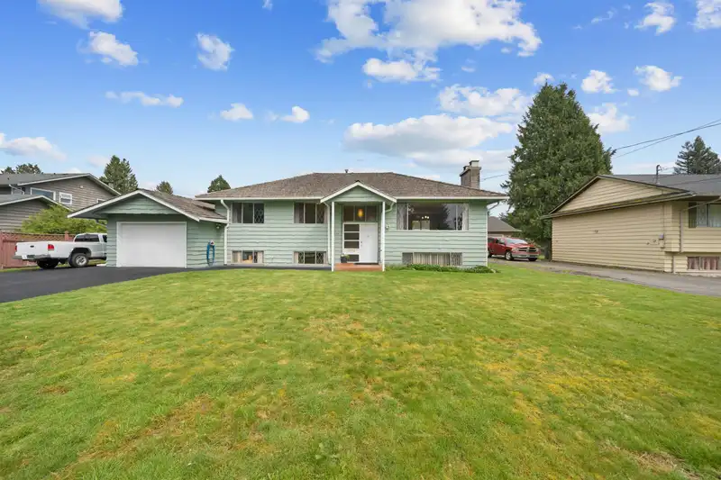 11688 DARBY STREET - photo 3 of 40