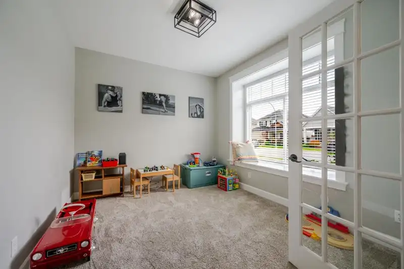 8761 MACHELL STREET - photo 4 of 39