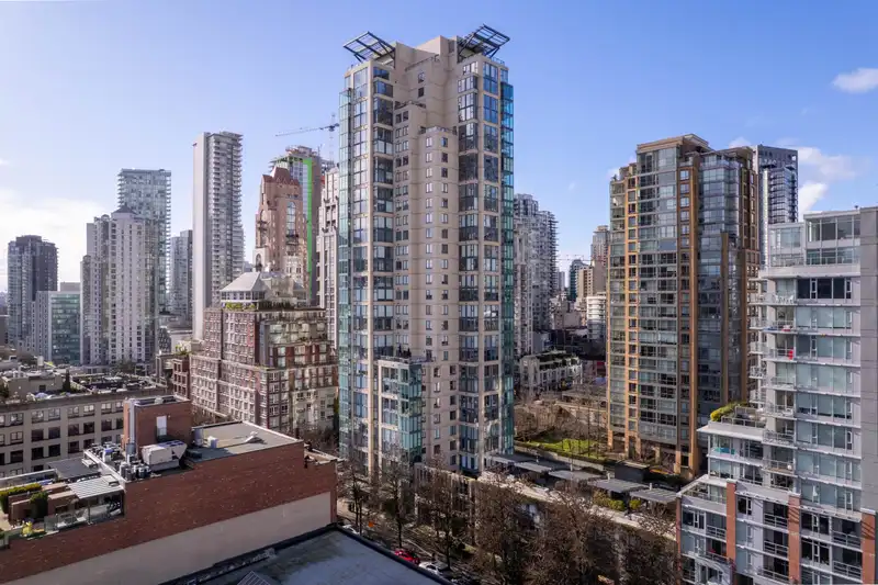 1001 1155 HOMER STREET - photo 1 of 38