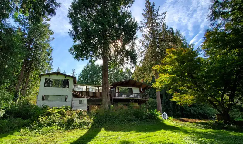 25855 112 AVENUE - photo 1 of 31