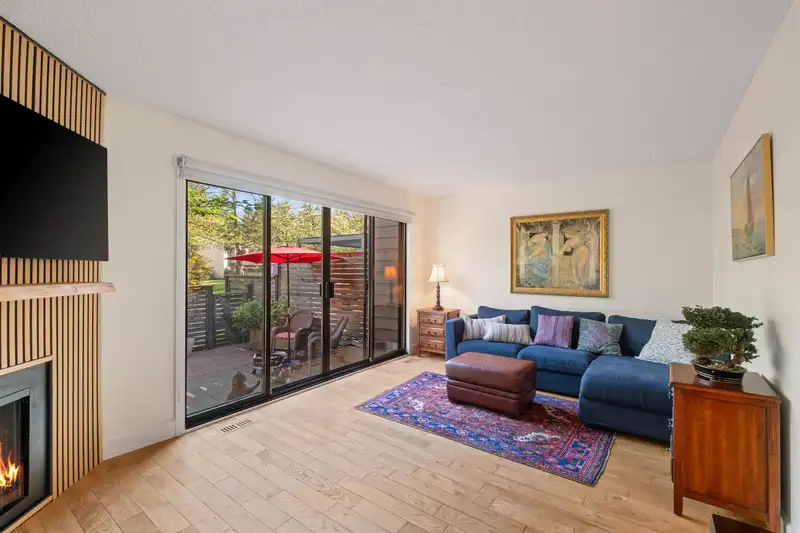 81 1930 CEDAR VILLAGE CRESCENT - photo 2 of 30
