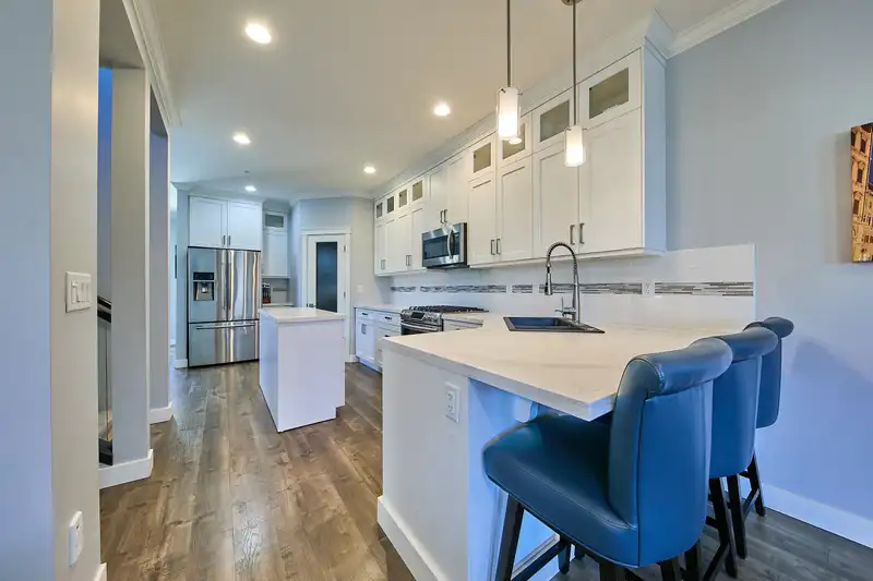 44 10480 248 STREET - photo 3 of 40