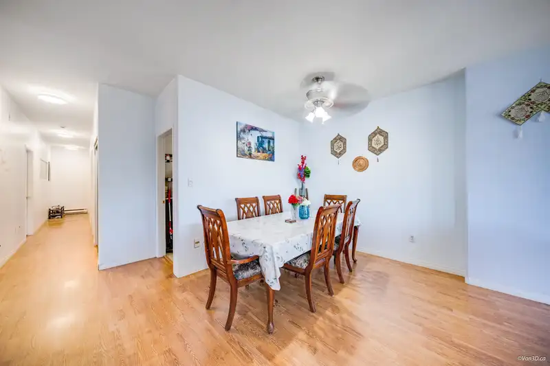 209 20680 56 AVENUE - photo 4 of 30