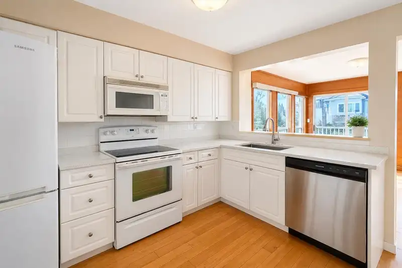 10351 AMETHYST AVENUE - photo 4 of 5