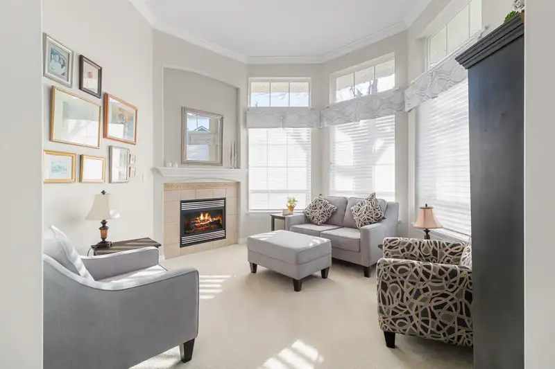 3312 155B STREET - photo 4 of 38