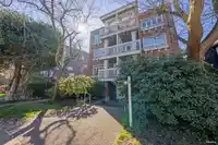 202 2036 YORK AVENUE - thumbnail 25