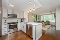 304 220 NEWPORT DRIVE - thumbnail 1