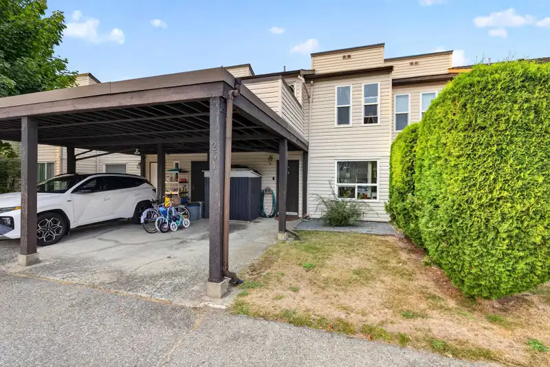 241 27411 28 AVENUE - photo 2 of 39