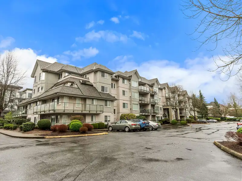410 33688 KING ROAD - photo 1 of 30