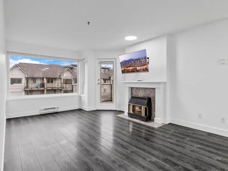 410 33688 KING ROAD - photo 2 of 30