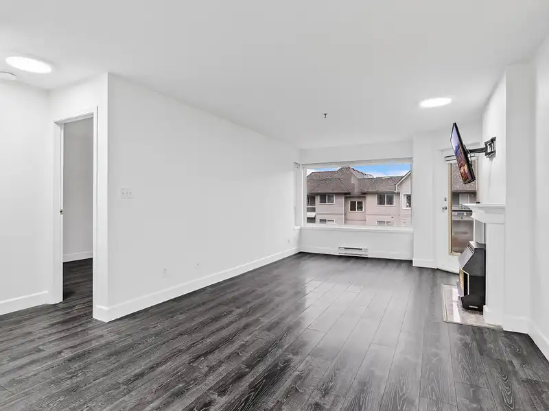 410 33688 KING ROAD - photo 3 of 30