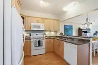302 5780 TRAIL AVENUE - thumbnail 16