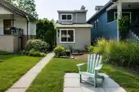 962 E 11TH AVENUE - thumbnail 1