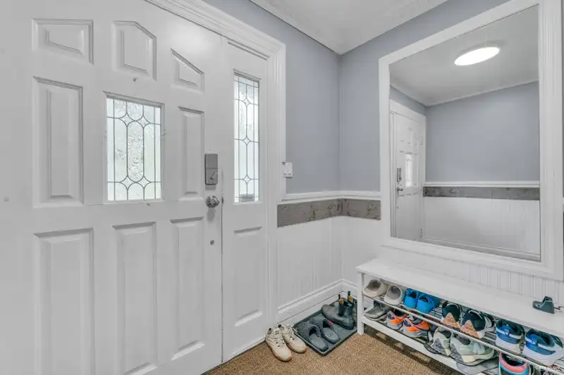 4380 WOODCREST ROAD - photo 2 of 37