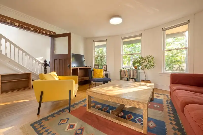 1746 WILLIAM STREET - photo 3 of 36