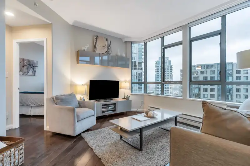 1306 1383 HOWE STREET - photo 2 of 37