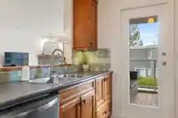 212 8450 JELLICOE STREET - thumbnail 14
