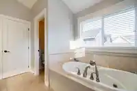 933 164 STREET - thumbnail 20