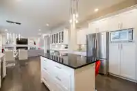 933 164 STREET - thumbnail 9