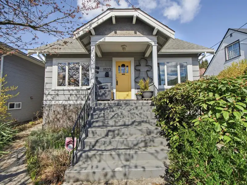 1523 SEVENTH AVENUE - photo 1 of 32