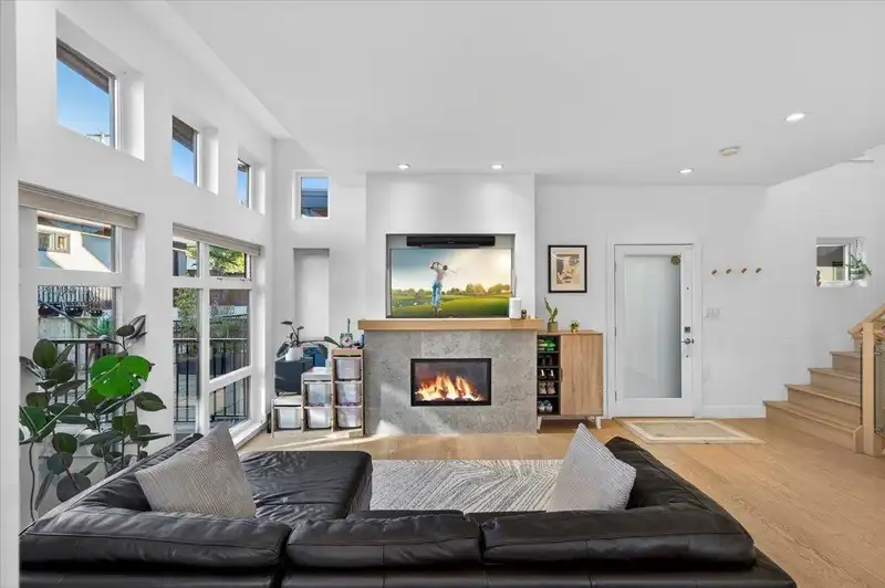 2 252 E 19TH STREET - photo 1 of 32