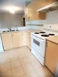 506 6659 SOUTHOAKS CRESCENT - thumbnail 5