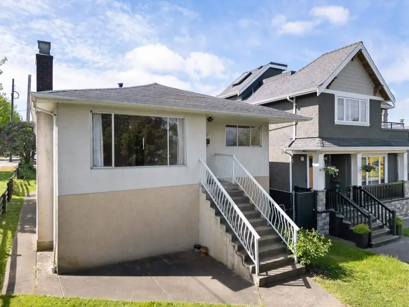2798 E 24TH AVENUE - photo 2 of 40