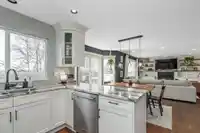 6604 207 STREET - thumbnail 9