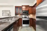 137 7388 MACPHERSON AVENUE - thumbnail 4