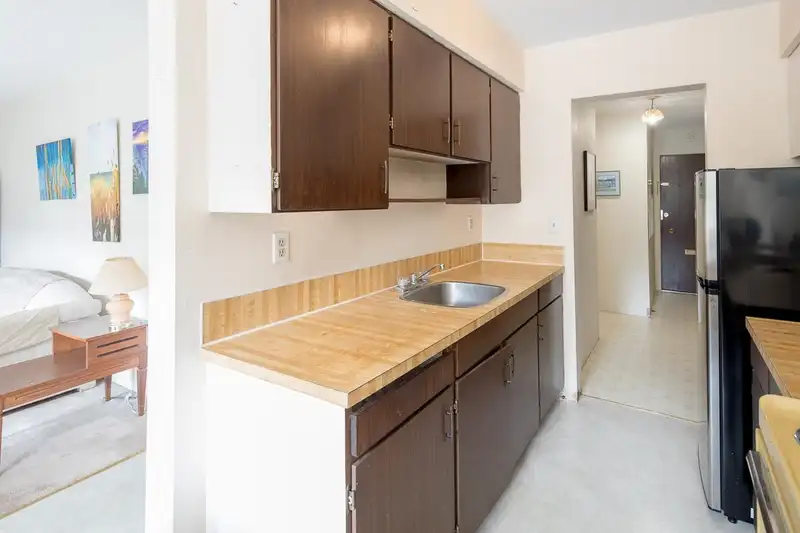 106 5127 IRVING STREET - photo 1 of 22