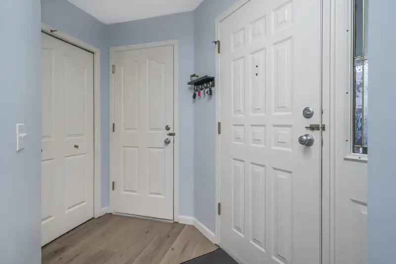 75 9045 WALNUT GROVE DRIVE - photo 4 of 40