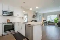 305 5020 221A STREET - thumbnail 16