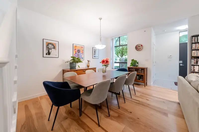 8 4333 CENTRAL BOULEVARD - photo 3 of 40