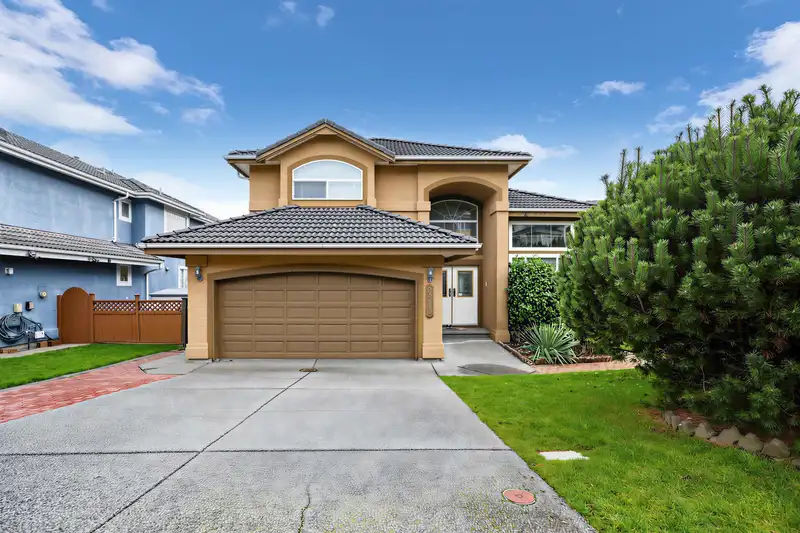 2966 BLACKBEAR COURT - photo 1 of 40