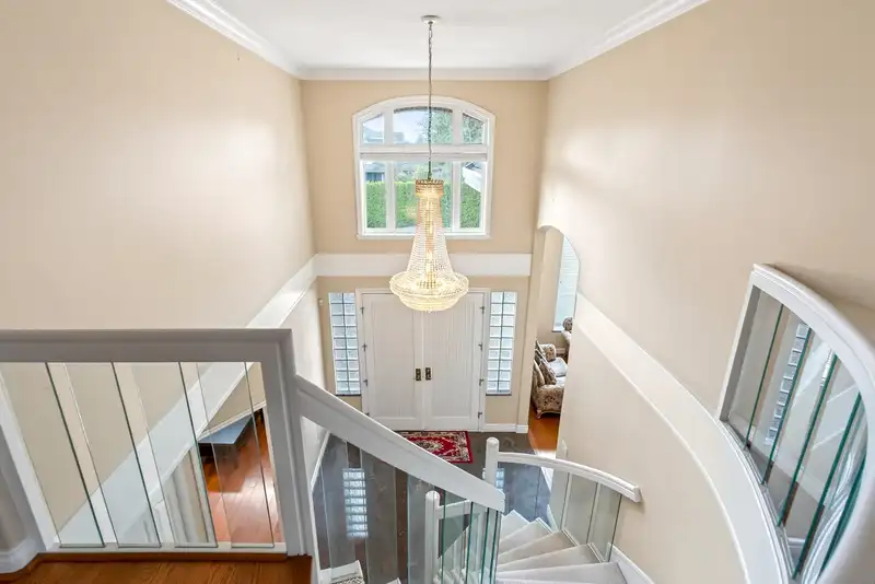 8260 CLAYSMITH ROAD - photo 2 of 40