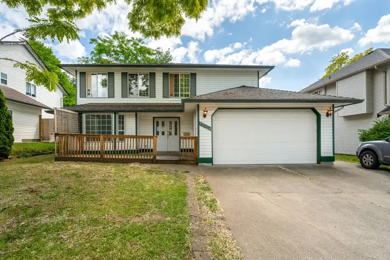 35026 EXBURY AVENUE - photo 1 of 7