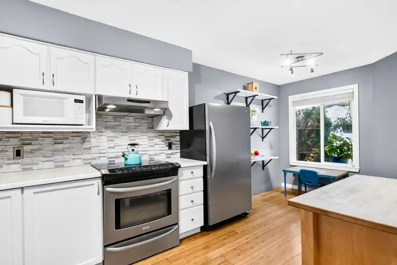 11 9045 WALNUT GROVE DRIVE - photo 2 of 40