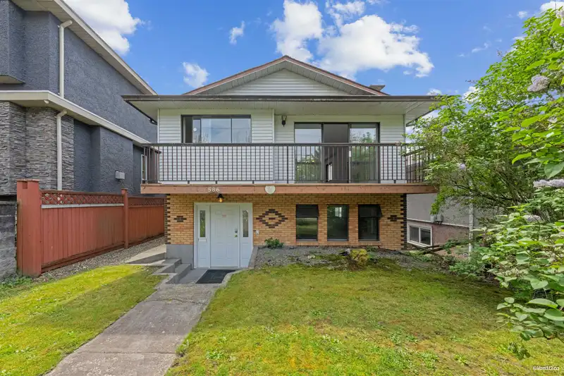 586 E 59TH AVENUE - photo 1 of 36