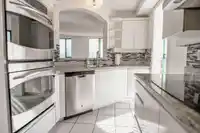 15B 338 TAYLOR WAY - thumbnail 9