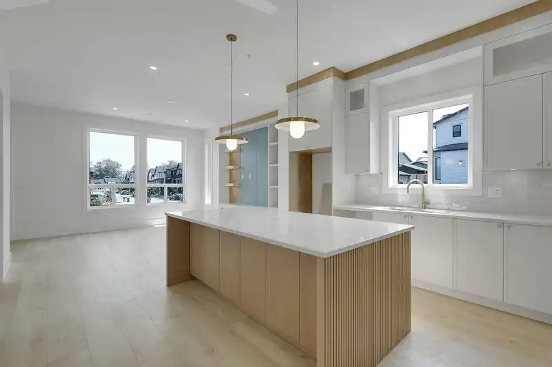 7678 196 STREET - photo 2 of 40