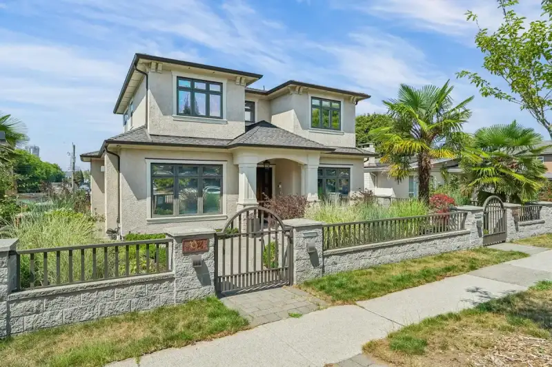5807 CREE STREET - photo 1 of 40