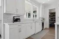 19736 71A AVENUE - thumbnail 10