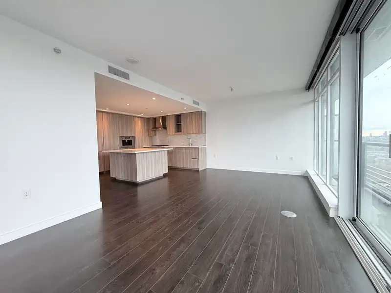 3602 4720 LOUGHEED HIGHWAY - photo 2 of 25