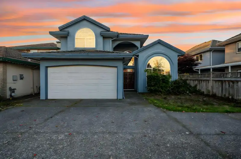 11851 RAILWAY AVENUE - photo 1 of 36